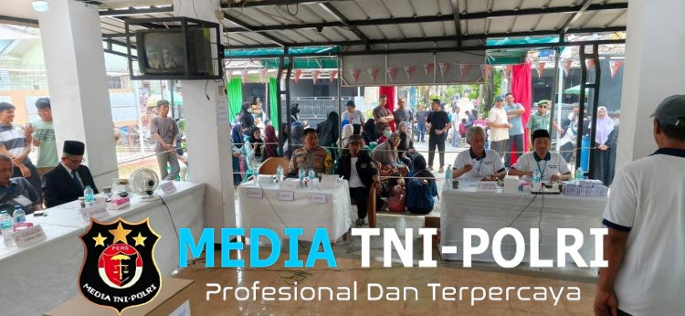 Polsek Serang Baru Monitor Pemilihan Ketua RW 10 Desa Sukasari, Sampaikan Pesan Kamtibmas