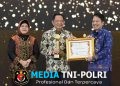 Optimalkan Statistik sebagai Kompas Pembangunan Daerah, Kemendagri Raih Penghargaan dari BPS
