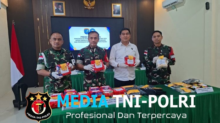 Satgas Pamtas RI-Malaysia Yonarmed 19/Bogani Serahkan 16,4 Kg Sabu ke BNNP Kalbar