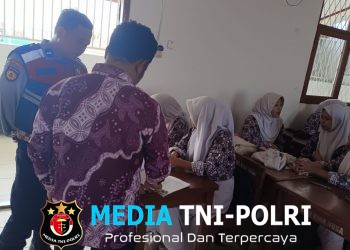 Sat Samapta Polres Metro Bekasi Laksanakan Pendampingan Bapak Asuh di SMK Bina Nusa Babelan