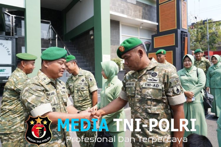 Wujud Penghargaan Negara Atas Dedikasi Prajurit, 64 Personel Kodim 0808/Blitar Resmi Naik Pangkat