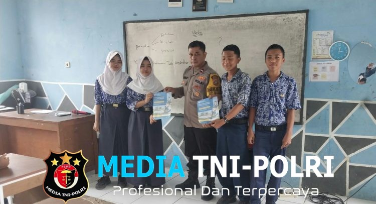 Polsek Cabangbungin Sosialisasikan Penerimaan Murid Baru SMA Kemala Taruna Bhayangkara di SMPN 1 Atap