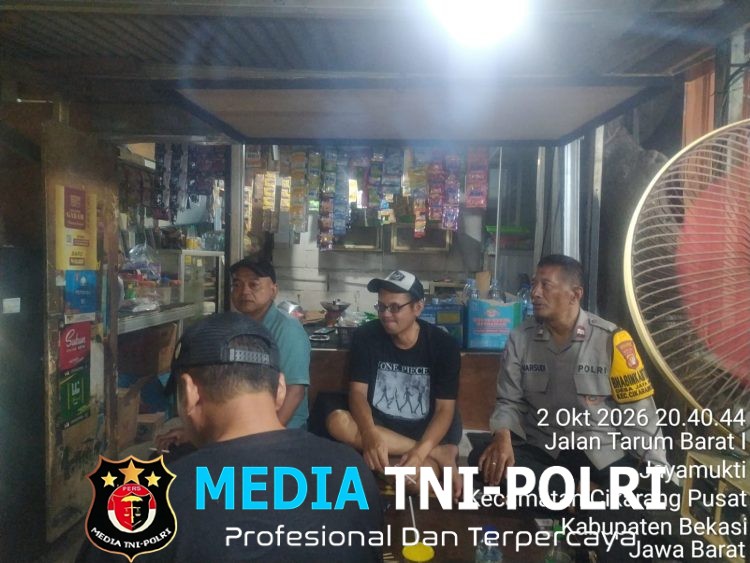 Polsek Cikarang Pusat Sambangi Warga, Sampaikan Pesan Kamtibmas dan Sosialisasi Layanan 110