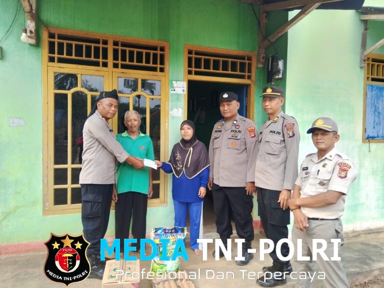 Jumat Berbagi, Polres Lampung Utara Salurkan Infaq Personel kepada Warga Kurang Mampu