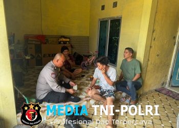 Bhabinkamtibmas Polsek Kedungwaringin Sambangi Warga Waringinjaya, Perkuat Kemitraan Kamtibmas
