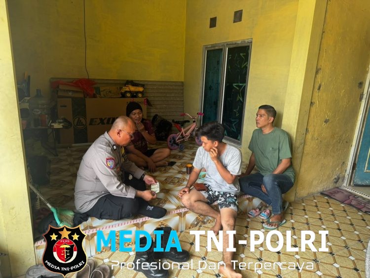 Bhabinkamtibmas Polsek Kedungwaringin Sambangi Warga Waringinjaya, Perkuat Kemitraan Kamtibmas