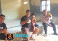 Bhabinkamtibmas Polsek Serang Baru Sambangi Tokoh Masyarakat Sirnajaya, Sampaikan Pesan Kamtibmas