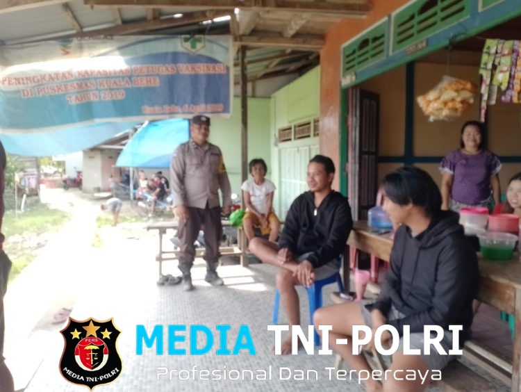 Patroli Dialogis Polsek Kuala Behe, Polisi Sambangi Warga dan Ingatkan Waspada Kejahatan