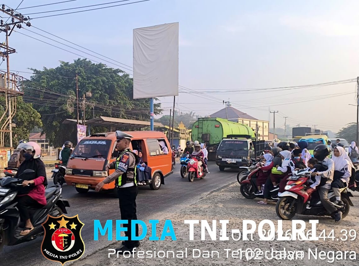 Pastikan Keselamatan Warga Sejak Matahari Terbit, Satlantas Polres Lampung Tengah Siaga di Jalanan