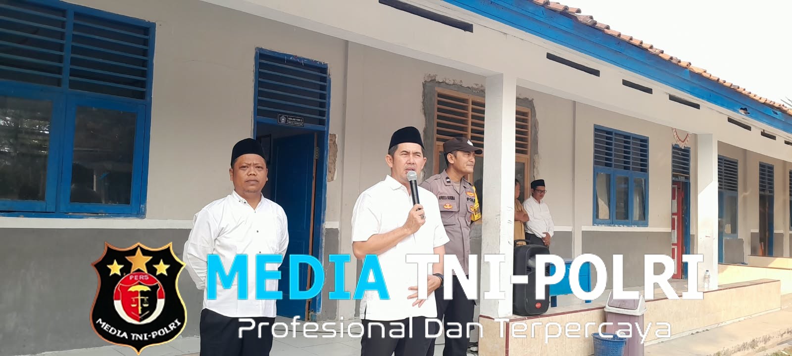Polsek Pebayuran Gelar “Police Go To School” di MTs Elyasiniah, Edukasi Pelajar Cegah Bullying dan Kenakalan Remaja