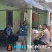 Bhabinkamtibmas Desa Karangharum Sambangi Warga, Ajak Aktifkan Siskamling