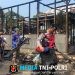 Sigap dan Peduli, Sat Samapta Polres Lampung Barat Bantu Damkar Bersihkan Puing Kebakaran di Pasar Pekon Balak