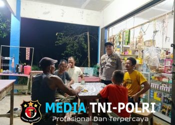 Malam Penuh Keakraban! Polisi Sebangki Turun Langsung, Sapa Warga Sambil Titip Pesan Kamtibmas