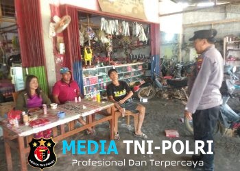 Humanis dan Peduli! Patroli Siang Polsek Kuala Behe Hadir Menyapa Warga, Cegah Kejahatan