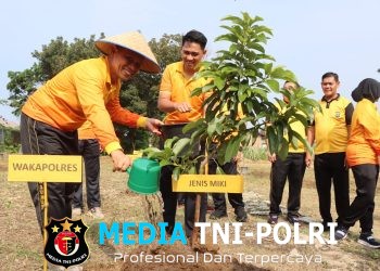 Kapolres Binjai Pimpin Olahraga Bersama, Tanam 100 Pohon Alpukat untuk Dukung Kelestarian Lingkungan