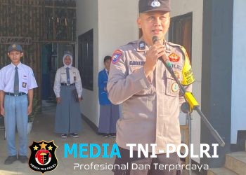 Polisi Pendamping Sekolah, Polsek Cibarusah Ajak Pelajar SMAN 2 Cibarusah Jauhi Kenakalan Remaja dan Bijak Bermedia Sosial