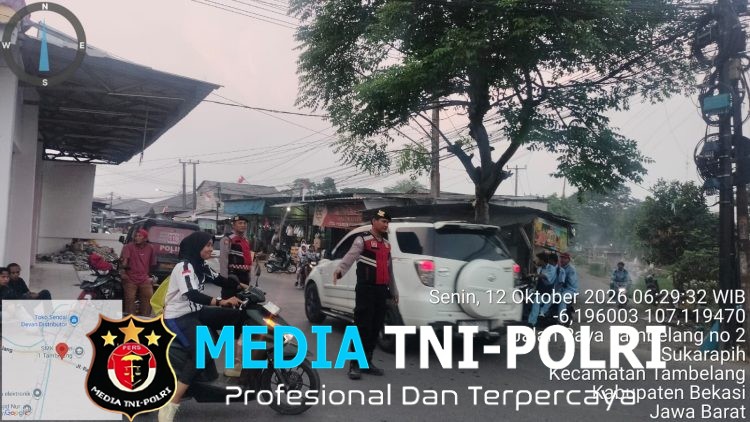 Pastikan Kelancaran Aktivitas Pagi, Polsek Tambelang Hadir Berikan Pelayanan Pengaturan Lalu Lintas di Kawasan Pasar