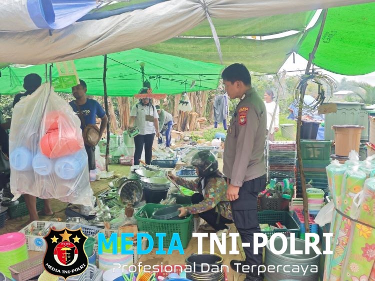 Patroli Siang Polsek Sengah Temila, Polisi Hadir Berikan Rasa Aman bagi Warga