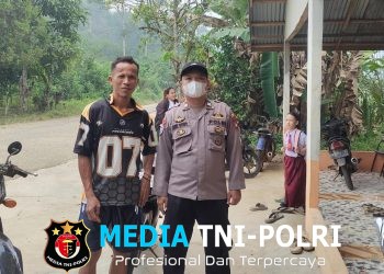 Tak Sekadar Patroli, Polsek Sebangki Sambangi Warga, Gaungkan Pencegahan Karhutla dan Imbau Jaga Kesehatan