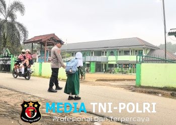 Pelayanan Prima Kepada Masyarakat, Anggota Polsek Menyuke Laksanakan Strong Point Pagi