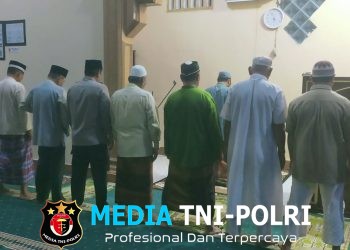 Sejukkan Hati di Waktu Subuh, Kapolsek Sengah Temila Pererat Silaturahmi dan Perkuat Kamtibmas Bersama Warga Pahauman