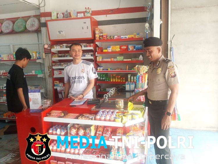 Polsek Mempawah Hulu Tingkatkan Patroli Kamtibmas Siang Hari Wujudkan Polisi Bersama Masyarakat