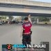 Pastikan Kelancaran Arus Kendaraan Pagi Hari, Polsek Cikarang Pusat Hadir Atur Lalu Lintas di Flyover Patung Gajah Deltamas