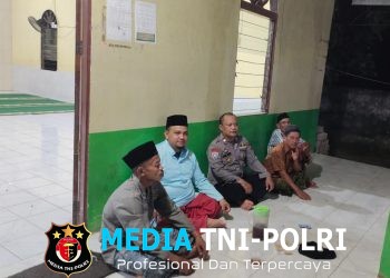 Sambangi Jamaah Masjid Uswatun Hasanah, Polsek Sebangki Sampaikan Imbauan Pencegahan Karhutla