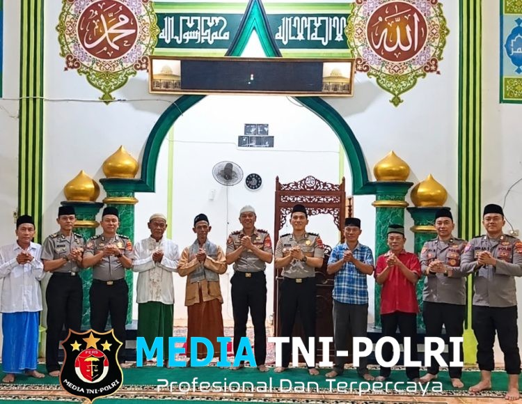 Safari Subuh, Wakapolres Lampung Tengah Perkuat Semangat Polisi Bersama Masyarakat