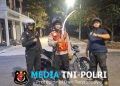 Gerak Cepat Polsek Babelan Gagalkan Aksi Tawuran Remaja, Tiga Celurit Berhasil Diamankan Saat Patroli Dini Hari
