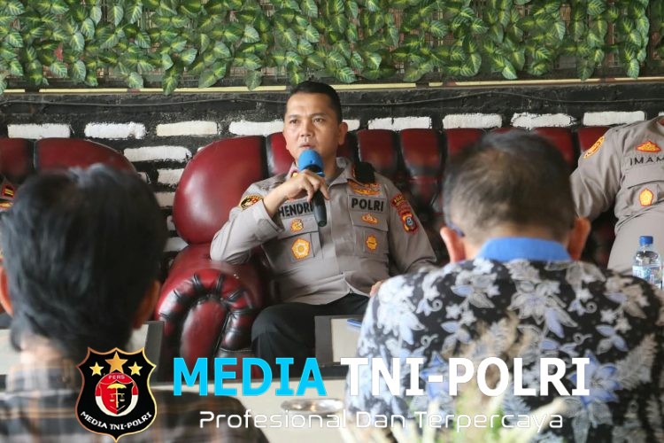 Kapolres Simalungun Rembuk Bersama Kepling dan Gamot di Dolok Batu Nanggar, Serap Keluhan Warga hingga Balap Liar dan Ngelem