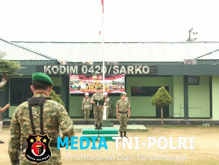 Dandim 0420/Sarko Pimpin Langsung Upacara Bulanan, Tekankan Modernisasi TNI dan Disiplin Prajurit