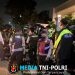 Respons Cepat Layanan Polisi 110, Polsek Cikarang Timur Evakuasi Perempuan Tak Sadarkan Diri di Dalam Mobil di Sertajaya