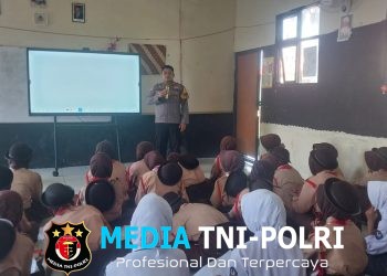 Bangun Generasi Disiplin dan Berkarakter, Polsek Cabangbungin Edukasi Pelajar SMPN Satu Atap tentang Bahaya Tawuran dan Narkoba
