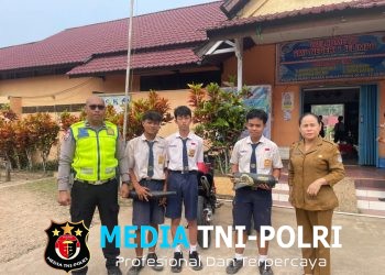 Police Goes To School, Satlantas Polres Landak Edukasi Pelajar SMPN 1 Jelimpo soal Keselamatan Berlalu Lintas dan Bahaya Bullying