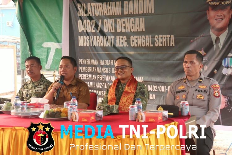 Pererat Silaturahmi dengan Masyarakat Cengal, Dandim 0402/OKI Resmikan Peletakan Batu Pertama Posramil dan Terima Penyerahan 8 Pucuk Senpira