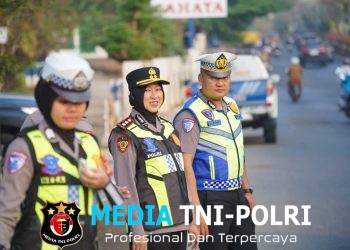 Hadir di Tengah Masyarakat, Kapolres Lampung Utara Pantau Arus Lalu Lintas, Pastikan Pelayanan Berjalan Optimal