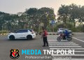Sat Samapta Polres Metro Bekasi Gelar Pengaturan Lalu Lintas Pagi di Pertigaan Eco Water, Pastikan Kelancaran dan Keselamatan Pengguna Jalan