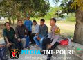 Polisi Bersama Masyarakat, Polsek Muaragembong Perkuat Cooling System Melalui Sambang Tokoh Masyarakat dan Pemuda di Desa Pantai Bakti