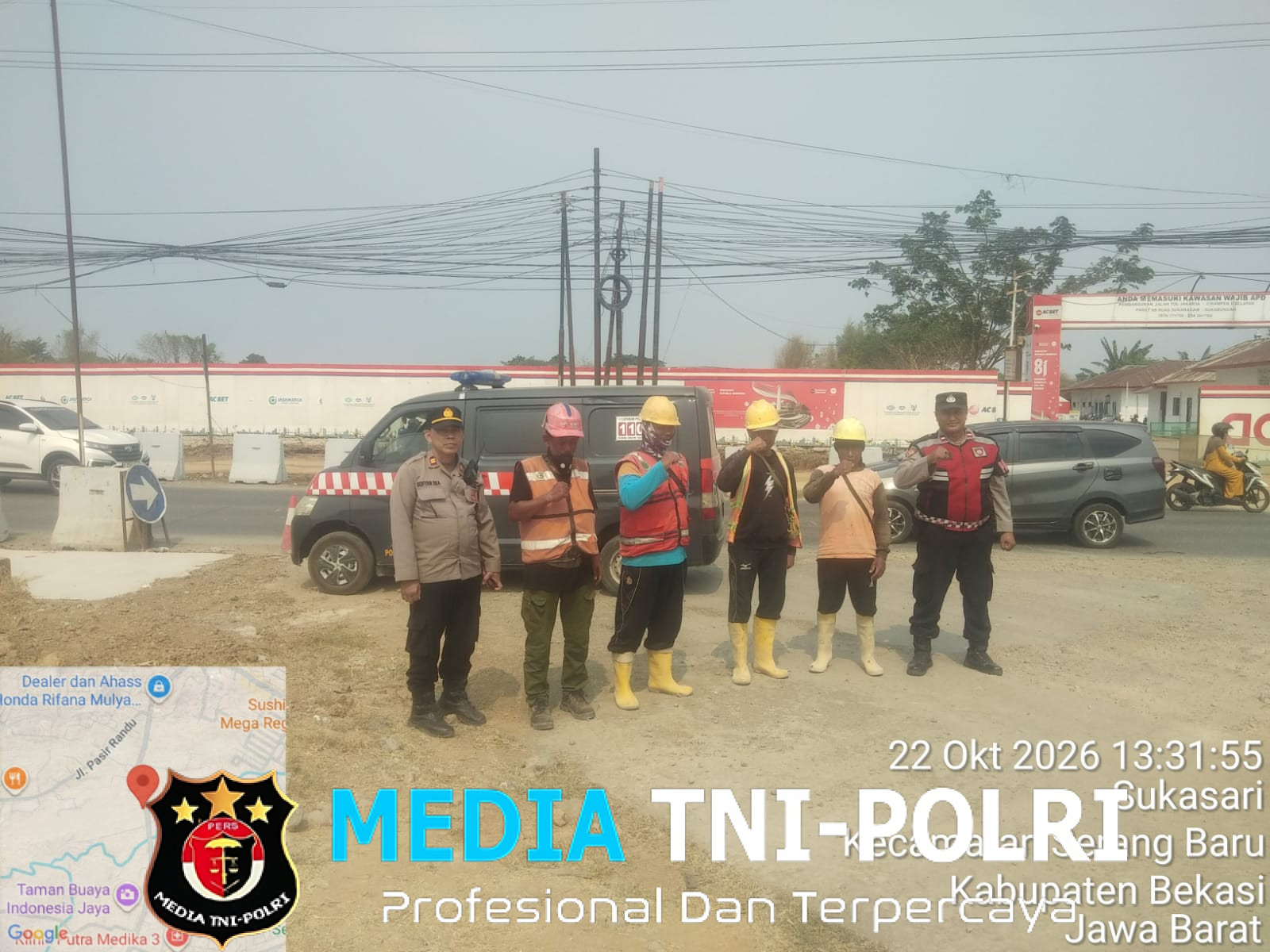 Polisi Bersama Masyarakat, Polsek Serang Baru Gelar Patroli Preventif, Ajak Warga Tingkatkan Keamanan Lingkungan dan Pasang CCTV