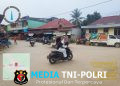 Samapta Polsek Menyuke Lakukan Pengaturan Pagi Di Depan Sekolahan dan Di Pasar Darit