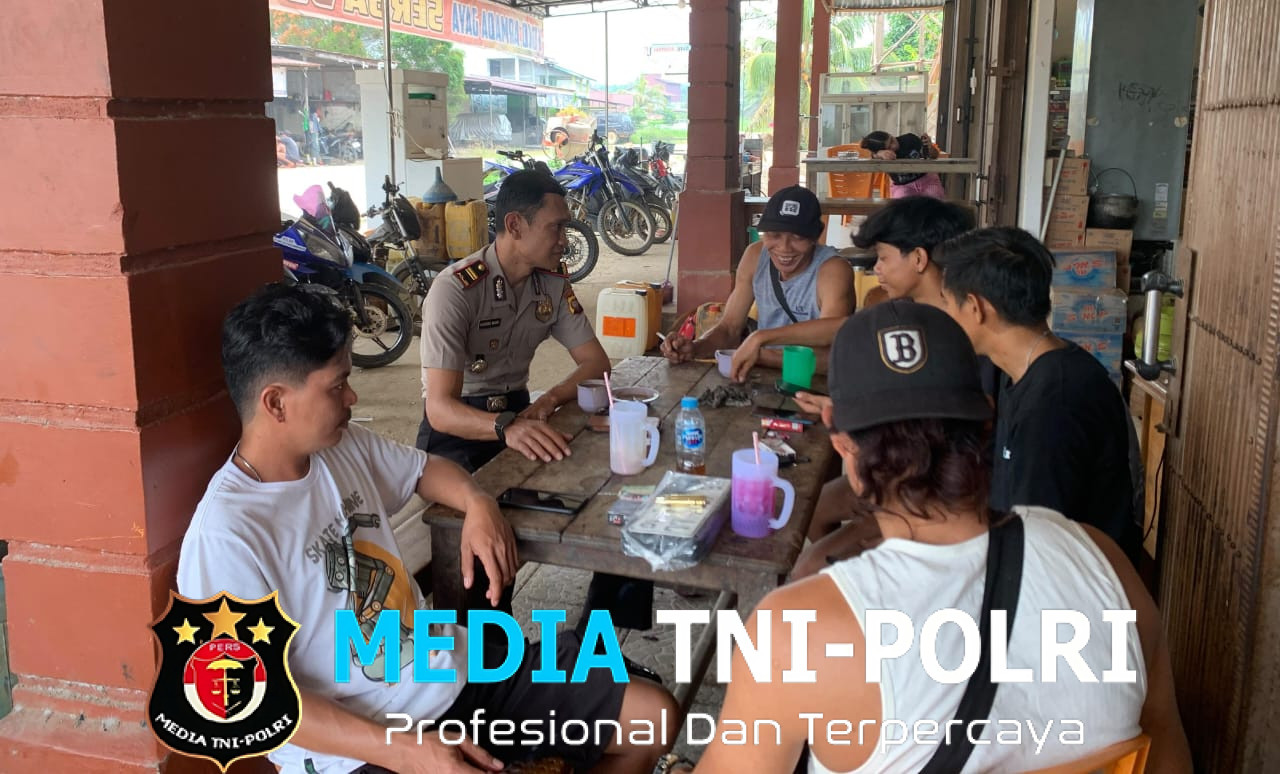 Bangun Kedekatan dengan Masyarakat, Kapolsek Kuala Behe Hadir Lewat Program Polisi Bersama Masyarakat