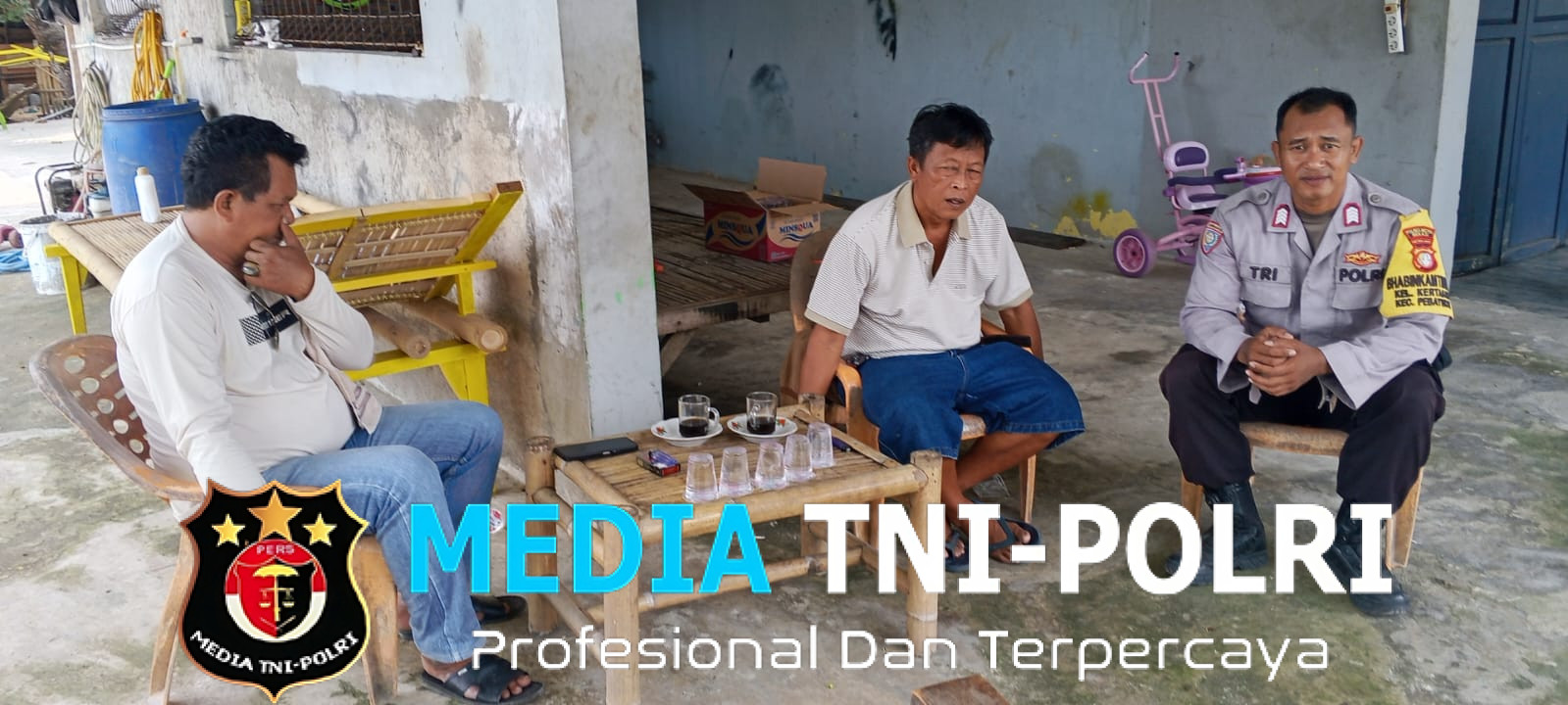 Bhabinkamtibmas Pebayuran Sambangi Warga Kertasari, Serap Informasi Kamtibmas dan Sampaikan Himbauan Pencegahan