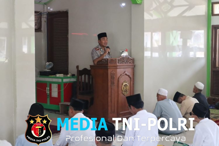 Kapolres Mesuji Laksanakan Jumat Keliling di Masjid Nurul Ikhlas, Sosialisasikan Program “Polisi Bersama Masyarakat”
