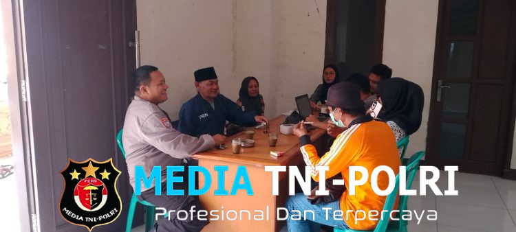 Perkuat Sinergi Keamanan Desa, Bhabinkamtibmas Polsek Pebayuran Sambangi Kantor BPD Sumberurip