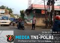 Polisi Tampil di Jam Sibuk, Polsek Setu Pastikan Kelancaran Lalu Lintas di Pertigaan Lurah Toni