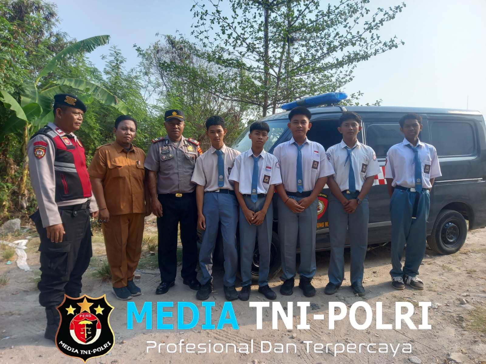 Cegah Kenakalan Remaja dan Tawuran, Polsek Kedungwaringin Berikan Pembinaan Pelajar SMK Merah Putih Melalui Program Bapak Asuh