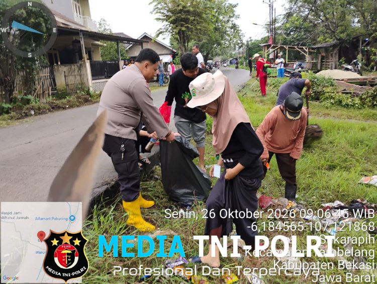 Green Policing, Polsek Tambelang Bersama Warga Sukarapih Kerja Bakti Bersihkan Lingkungan
