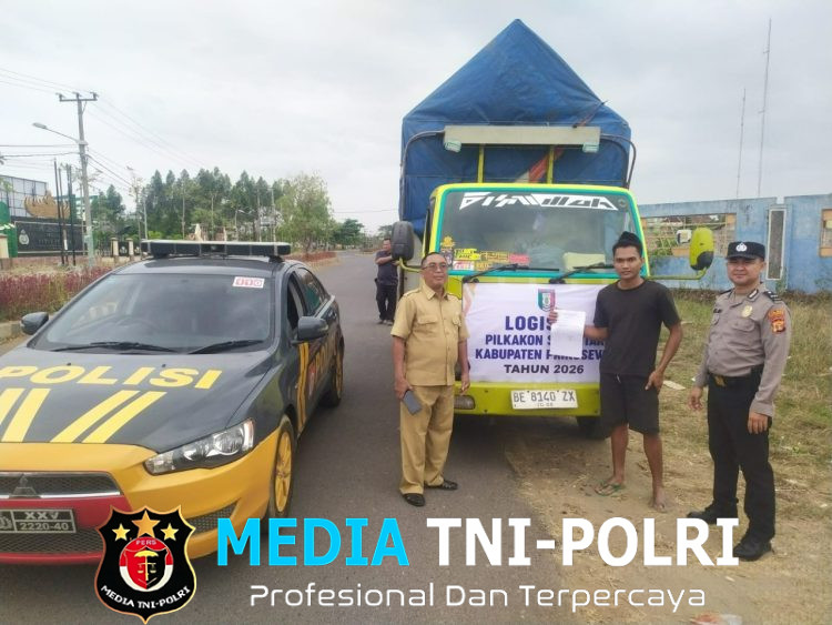 Polres Pringsewu Kawal Pendistribusian Logistik Pilkakon ke 59 Pekon