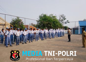 Tingkatkan Kedisiplinan Pelajar, Polsek Jajaran Gelar Kegiatan Polisi Pendamping Kelas di SMK Surya Kencana